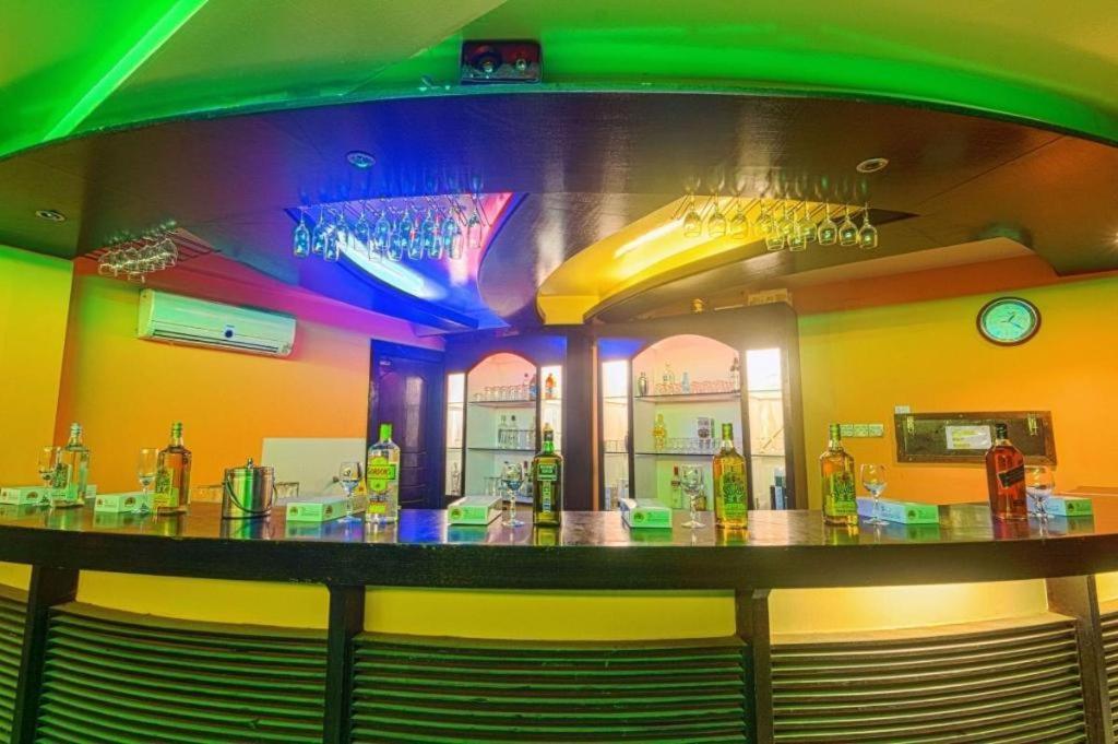 Hotel Sea Crown Cox's Bazar Esterno foto