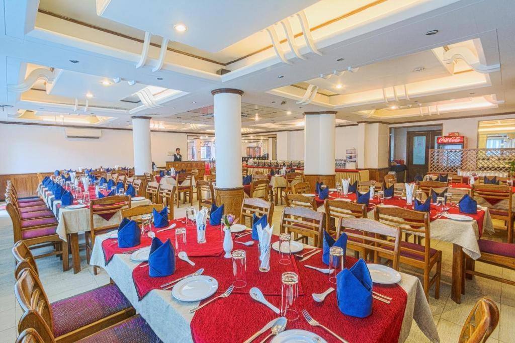 Hotel Sea Crown Cox's Bazar Esterno foto